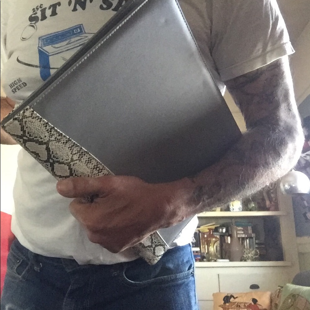 NWOT Miss Power designs 📁 folder